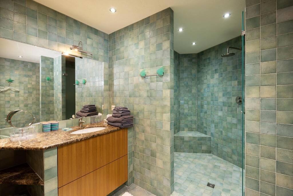 Villa In Gated Community Of Hotel La Reserve Ramatuelle Kültér fotó
